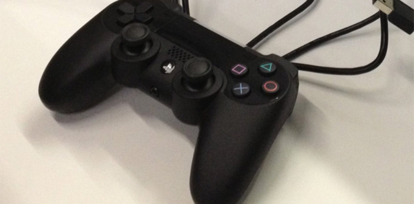 PlayStation 4 mando táctil