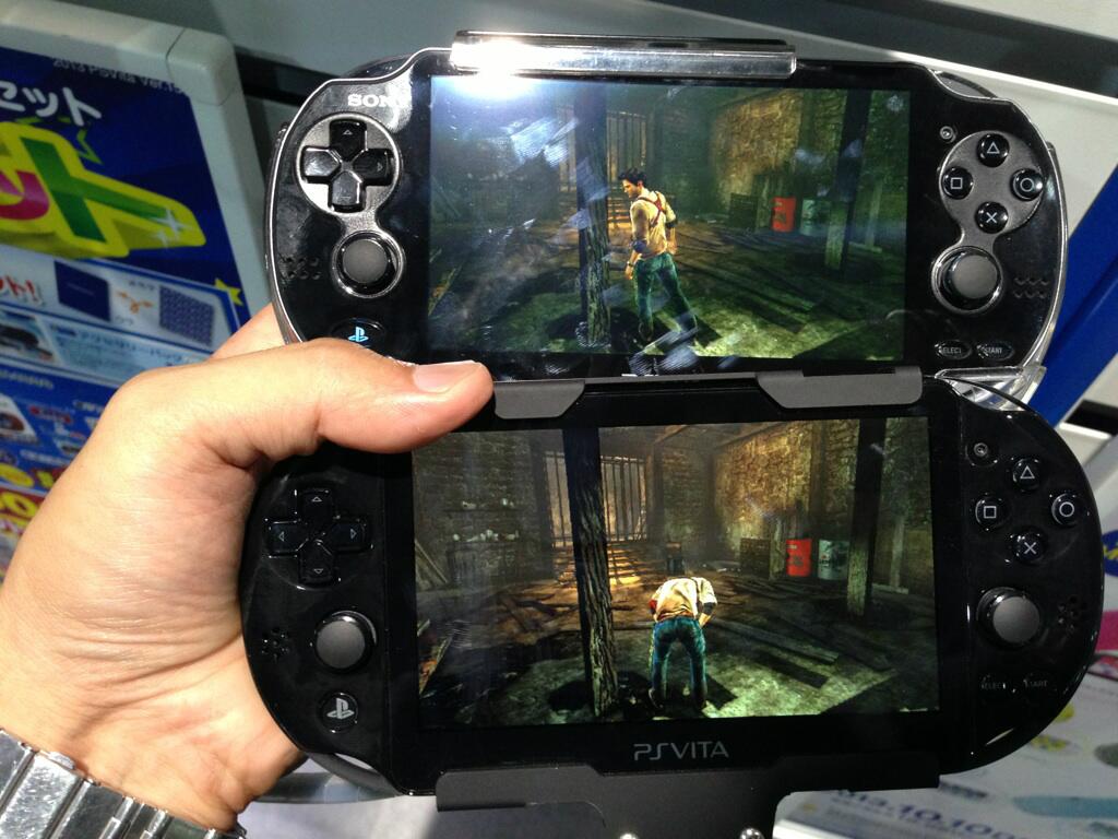 Nueva PS Vita frente al modelo anterior.