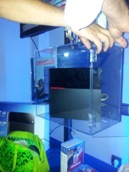 PlayStation 4 linea roja